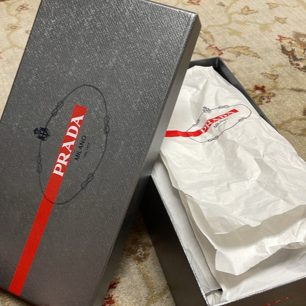Prada flats - Picture 9 of 10